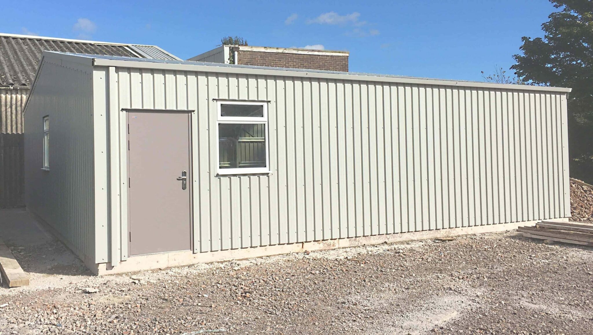 Small Workshop - 5m x 9m x 2.5m to eaves